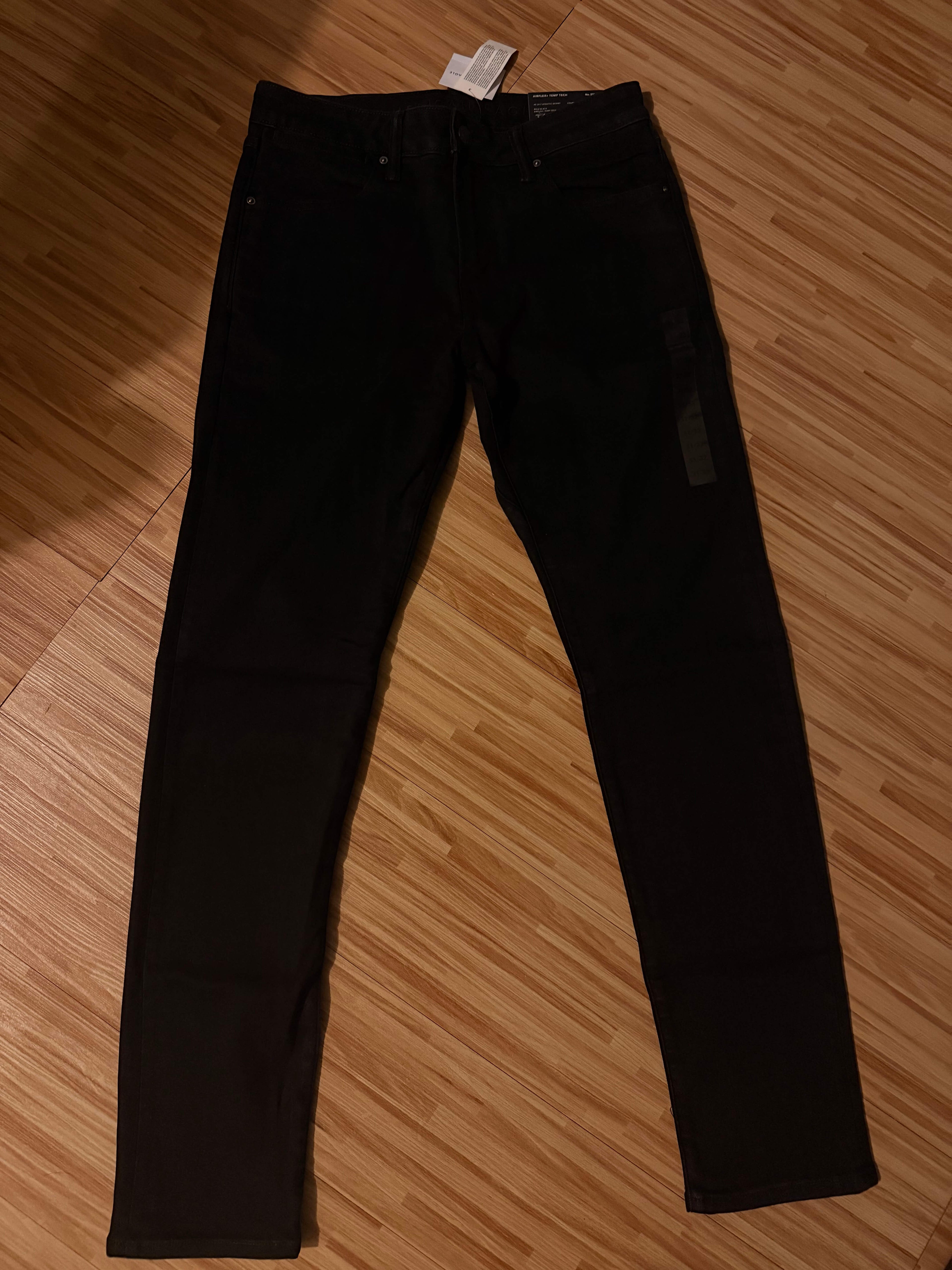 American Eagle Pantalón Negro Lizo